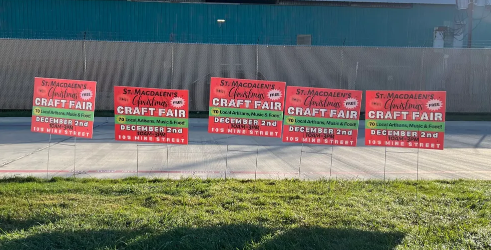 advertising yard signs