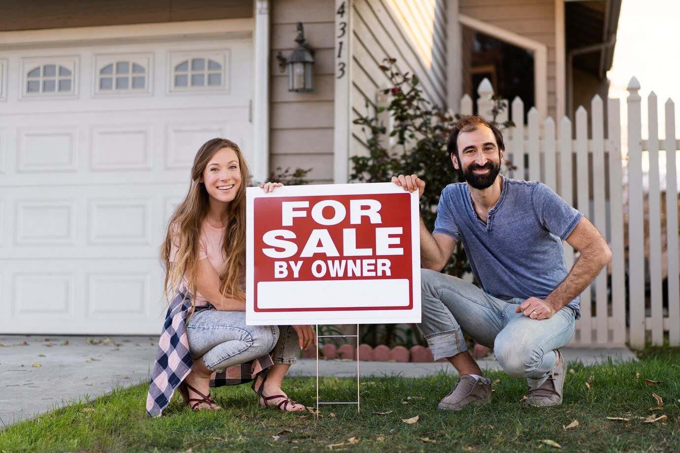 for sale yard sign with stakes