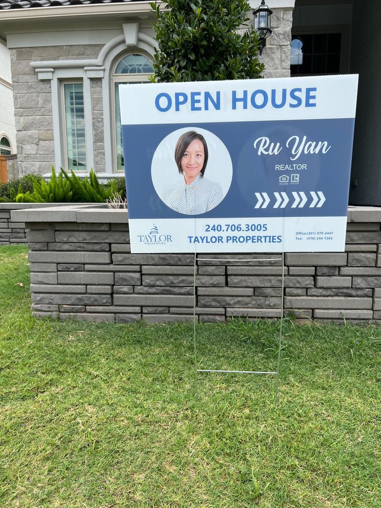 customer photos of Yard Sign Plus