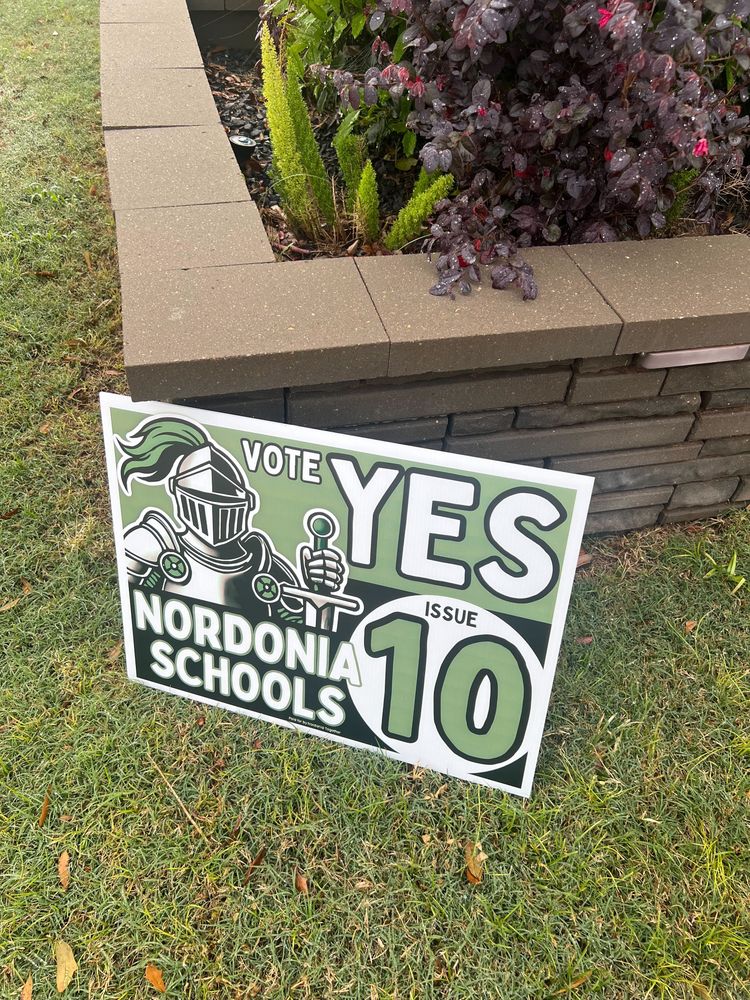 customer photos of Yard Sign Plus